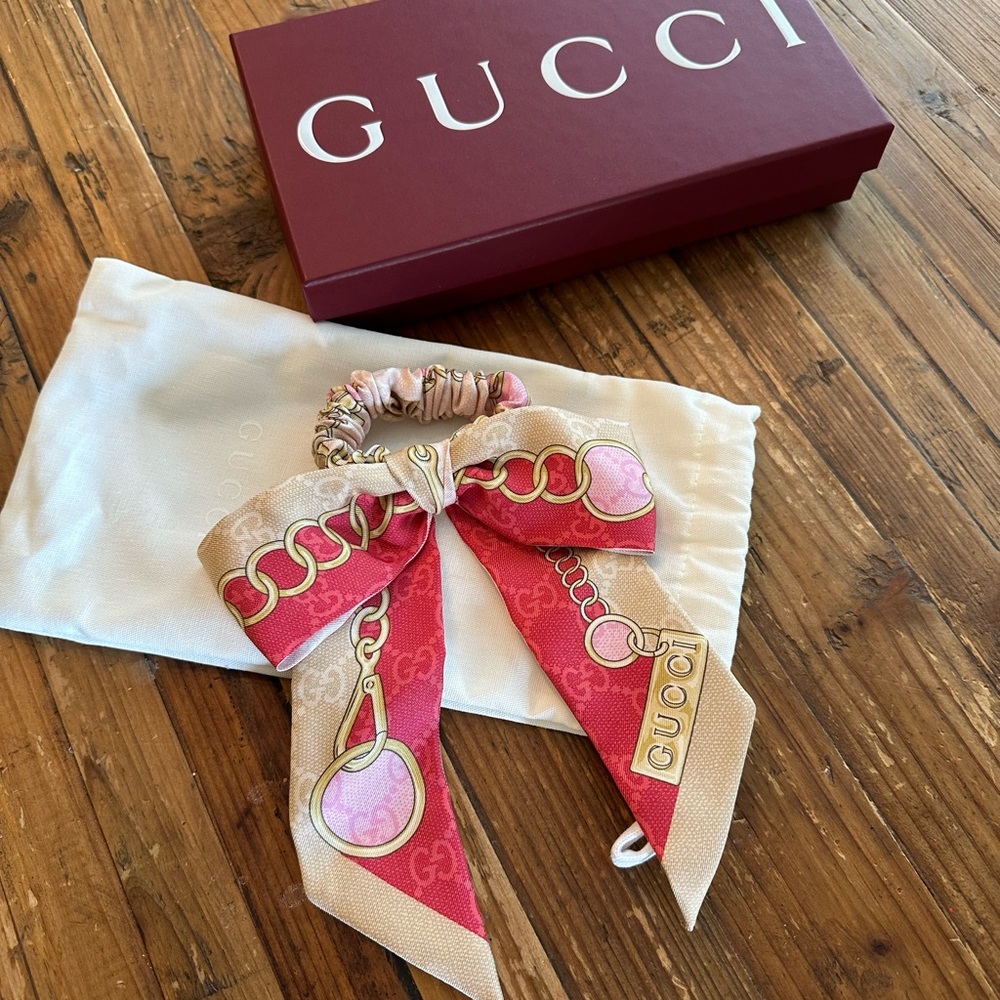 Gucci scrunchie